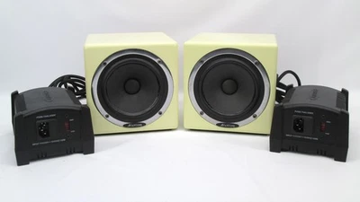 Par de mini monitor de estudio AVANTONE ACTIVE MIX CUBE con fuente de alimentación OEM - CREMA Foto 1 de 4