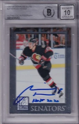 BECKETT 10 1997-98 DONRUSS ELITE MARIAN HOSSA "HOF 2020" SIGNED ROOKIE CARD 8253 - Image 1 of 2