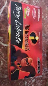 2004 KELLOGG'S THE INCREDIBLES #5- 1/24 ACTION DIECAST CAR - Terry Labonte - Picture 1 of 7