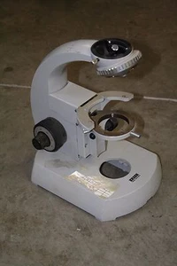 Carl Zeiss Standard Microscope Stand (parts) - Picture 1 of 7