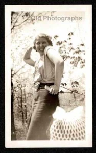 CREEPY WOMAN STRIKING A FLIRTY POSE HAND HIP HEAD BOW OLD/VINTAGE PHOTO- N992 - Picture 1 of 1