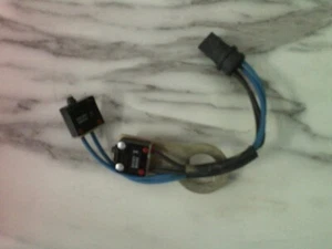 OMC Cobra Sterndrive  983103 Shift Switch and Adaptor Housing  n-5 - Imagen 1 de 2