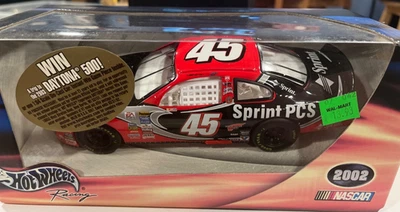 Coche de carreras Kyle Petty Sprint 2002 fundido a presión 1:24 Hot Wheels Racing 54767 Foto 1 de 4