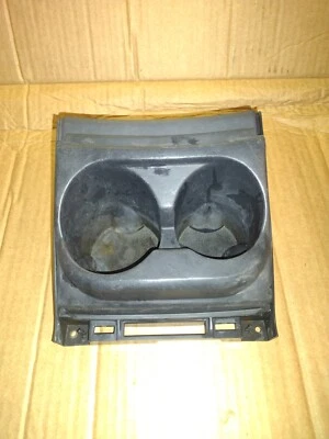 05 06 07 Chrysler 300 / Dodge Challenger / Cargador consola central portavasos Foto 1 de 4