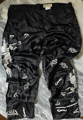 Pantalones capri Blumarine 100 % seda bordados hechos en Italia  Foto 1 de 4