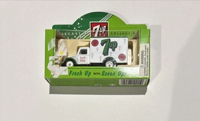 Camión LLEDO DG59 016 1950 BEDFORD 30 CWT - 7UP #23 NUEVO EN CAJA SELLADO 1995 Foto 1 de 3