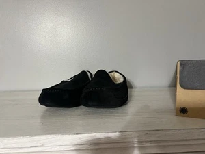 Ugg (men’s) House Shoes - Picture 1 of 5