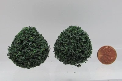 Dollhouse Miniature Outdoor 1 1/2" Round Border Evergreen Bush Set of 2 T1215B - Image 1 of 2