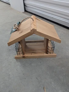 🐦 50144 Deluxe Chalet Cedar Feeder, 5.2-Pound Capacity, Two Suet Holders - Picture 1 of 6