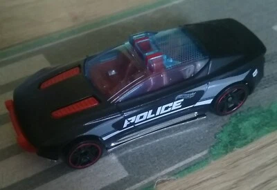 Hot Wheels - Alpha Pursuit nero #police# singola - scala 1:64 NEW anno 2019 - Immagine 1 di 2