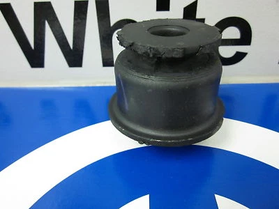 Buje de brazo de control inferior de neón 00-10 PT Cruiser Mopar fabricante original de fábrica Foto 1 de 4