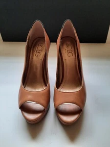 BCBG Paris Iriniax open toe camel wedges - Picture 1 of 6