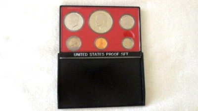 ***1977 *** UNITED STATES 6 COIN PROOF SET***UNCICULATED ****MINT COND*** - Image 1 of 4