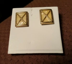 Vintage  SWANK GoldTone X in Rectangular Cufflinks with Mother Of Pearl - Picture 1 of 3