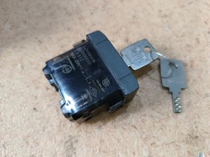 BTICINO INTERRUTTORE BIPOLARE A CHIAVE 16A 250V mod. L4012 - SERIE LIVING - Foto 1 di 4