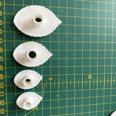 3 FMM Rose Leaf  Cutters size R5, R6, R6A and R7 - Image 1 of 2