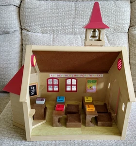 Sylvanian Families vintage Tomy VILLAGE SCHOOL - Picture 1 of 10