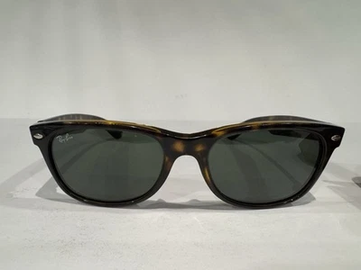 LO ÚLTIMO Gafas de sol verdes Ray-Ban nuevas Wayfarer (RB2132 55-18 MM) Foto 1 de 4