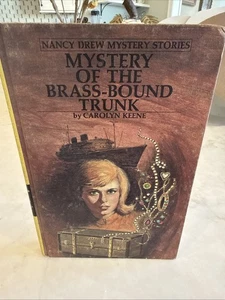 Nancy Drew #17 Mystery of the Brass-bound Trunk 1976 Hardback Pitcher Cover - Bild 1 von 9