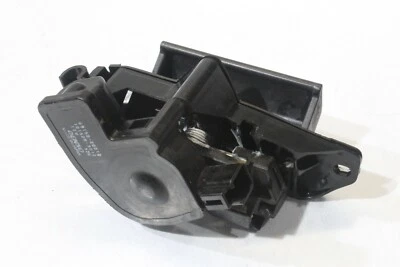 Toyota Celica GTS 2004 montaje de actuador de bloqueo de maletero A1327 Foto 1 de 4