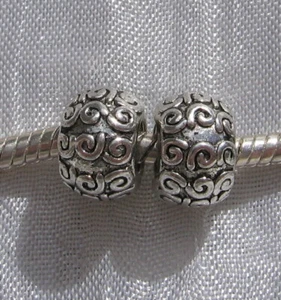 2 CHARMS PERLES ANNEAUX METAL ARGENTE 8x11mm trou 5mm COMPATIBLES *E211 - Picture 1 of 1