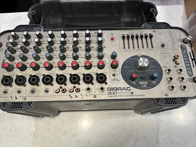 Soundcraft GigRac 300 8-Ch Pro Mixer/300W Amp w FX & EQ - Image 1 of 4
