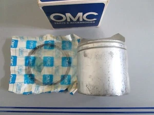 *NEW OEM* 0820 OMC Johnson Evinrude Piston & Rings 384699 0384699 - Picture 1 of 9
