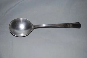 : Vintage Original Rogers Extra Plate Soup Spoon by Wm Rogers. 7 inches. Clean - Picture 1 of 3