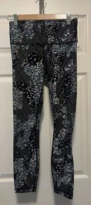 Lululemon Leggings Womens Size 6 Black Floral Butterfly  - Image 1 of 4