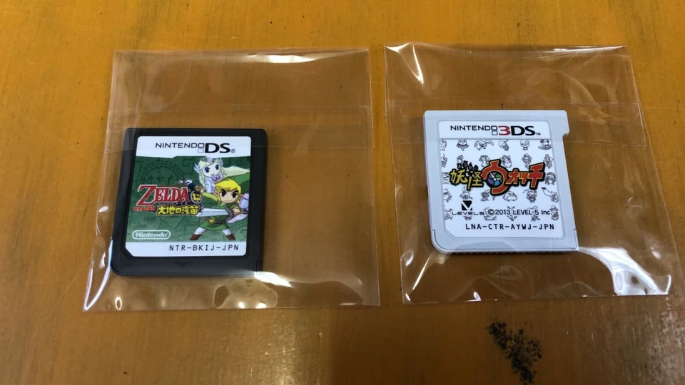 Nintendo DS The Legend of Zelda: The Whistle of the Earth,Yo-Kai Watch 3ds set - Image 1 of 1