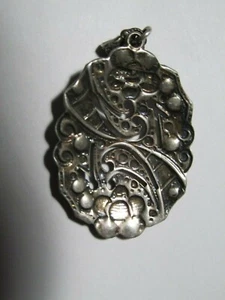 Vintage verzierter geschnitzter Kettenanhänger ohne Kette - Bild 1 von 7