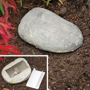 Hide-A-Key Garden Stone Key Safe Sculpture - Picture 1 of 1