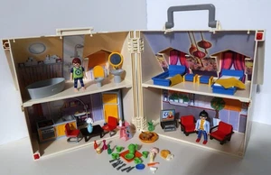 PLAYMOBIL 5167 FAMILIENHAUS HAUS MITNEHMEN PUPPENHAUS MÖBEL FIGUREN SET KONVOLUT - Bild 1 von 22