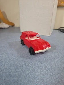 Camión con panel Strombecker Vega vintage años 70 plástico rojo hecho en EE. UU. #14408 - Imagen 1 de 7