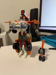 Transformers Armada Red Alert with Longarm - Picture 1 of 2
