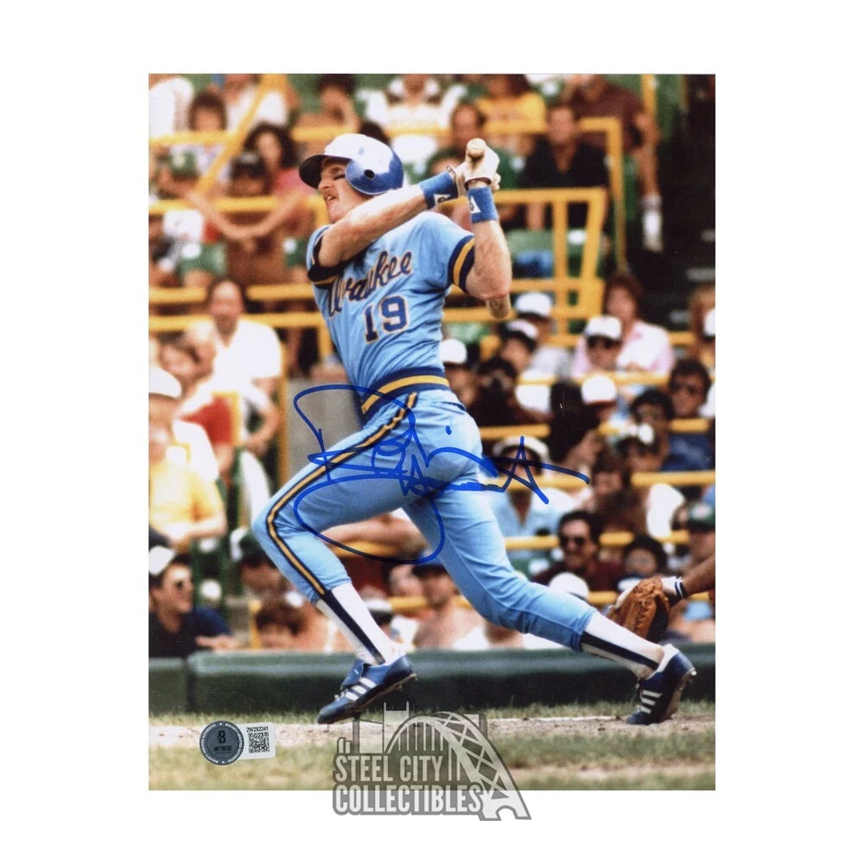 Robin Yount Autographed Milwaukee 8x10 Baseball Photo - BAS - Image 1 of 1