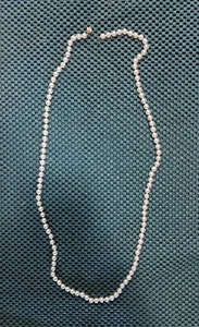 36 INCH STRAND OF CREAM PEARLS (THATS 3FT!!!) WITH 14K STAMPED CLASP - Picture 1 of 6