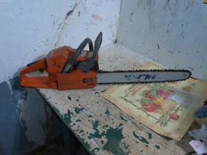Husqvarna 55 RANCHER Chainsaw 20in Bar And Chain Runs Great - Picture 1 of 3