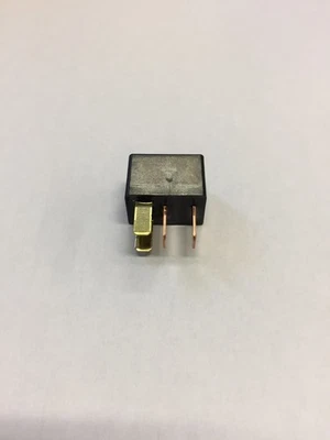 Teleruttore Micro Relè Accensione 4 PIN per Honda CBR 600 RR 2006-2017 - Изображение 1 из 4