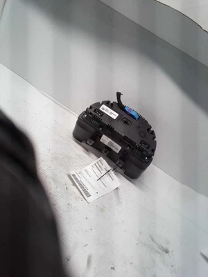Medidor de velocímetro usado se adapta a: Volkswagen Beetle Cluster 2015 motor de gasolina MPH Foto 1 de 4