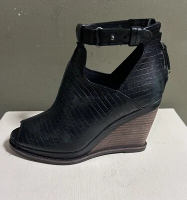 Ariat Backstage Peep toe Wedge Black Lizard Print Leather Shoe Women's Size 8B - Image 1 of 4