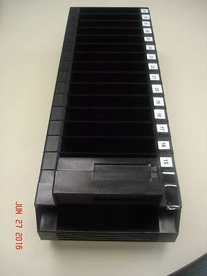 303076-001  HP 15 SLOT RIGHT MAGAZINE FOR HP MSL6000  LIBRARIES, VERY CLEAN ! - Image 1 of 3