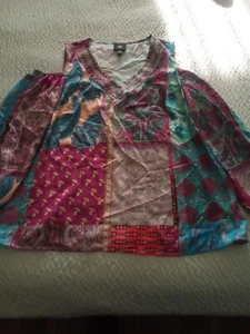 JM COLLECTION PAISLEY PRINT COLD SHOULDER TOP. - Picture 1 of 1