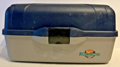 Flambeau Exterior Grande 3 Bandejas Caja de Aparejos Modelo W1737 Azul/Gris 16”X 8” X 8” Foto 1 de 4