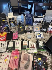 31 Open Box Cell Phone Accessory Cases Cords Headphones Not Checked Ripped Pack - Zdjęcie 1 z 13