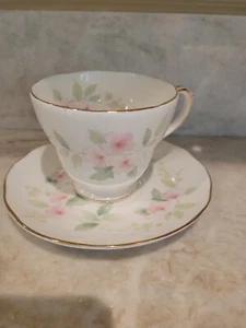 Duchess Bone China Tea Cup And Saucer England Pink Floral Gold Trim - Picture 1 of 7