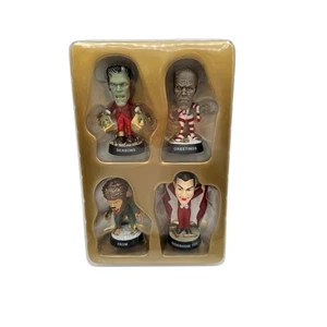 Universal Monsters Little Big Heads Sideshow Händler Urlaub Geschenkset Dracula - Bild 1 von 4