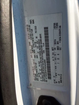 Motor de arranque compatível com 13-19 Ford E350 Van 1164799 - Imagem 1 de 4