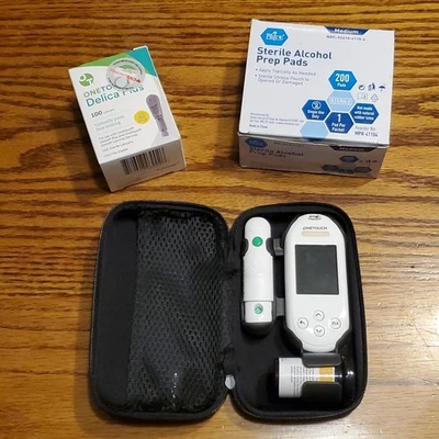 One Touch Verio Reflect Glucose Meter And Many Accessories Barely Used  - Image 1 of 4