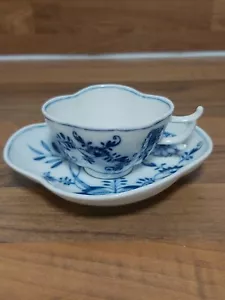 Meissen Blue Onion Quatrefoil Cup And Saucer - Picture 1 of 24